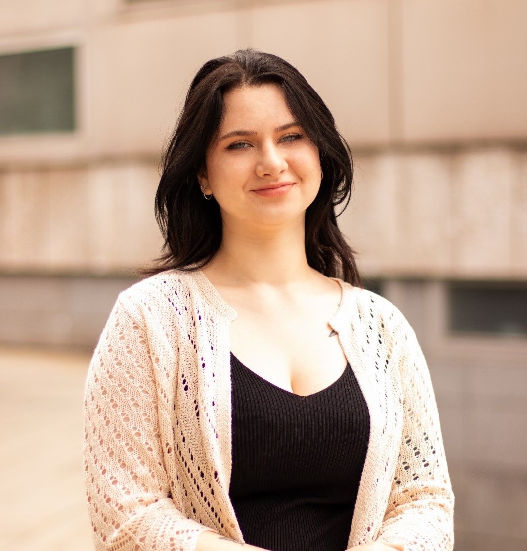 Portrait of Sara Kutschi